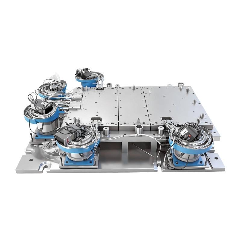 Automatická nýtovací forma pro velkou základnu počítačového stroje